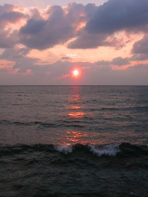 角力灘に沈む夕陽