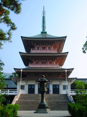 日本忠霊殿・善光寺史料館