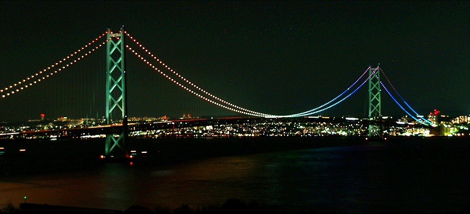明石海峡大橋のイルミネーションと100万ドルの夜景