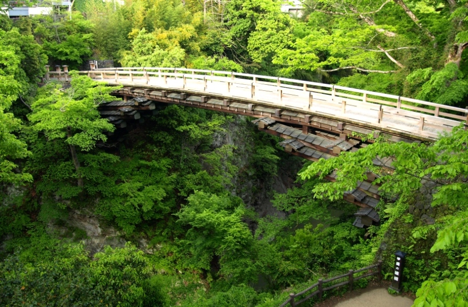 猿橋 (山梨)国内旅行観光ガイド『名勝・史跡★百景』