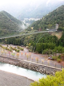 十津川上空54ｍのつり橋